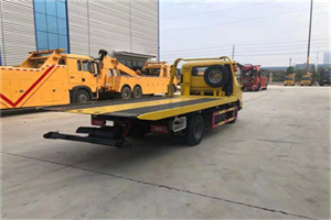 隆昌非事故拖车