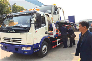 隆昌汽车道路救援拖车价格